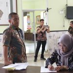 Bupati Luwu Timur Ajak Pegawai Bapperida Tingkatkan Kepedulian dan Kebersihan Lingkungan Kerja