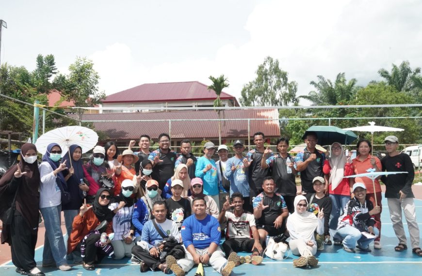 UPTD PKM Angkona Juara 1 Voli Putra Peringatan HKN tingkat Kabupaten Lutim