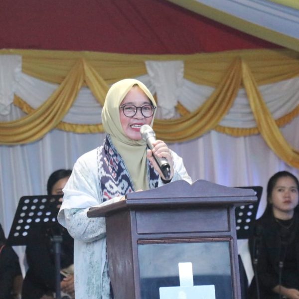 Wabup Puspawati Ajak Jaga Keharmonisan Keluarga di Perayaan Natal 2025