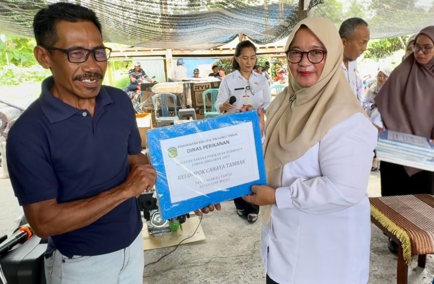 Wabup Puspawati Serahkan Bantuan Perikanan, Wujud Kepedulian Pemda untuk Nelayan