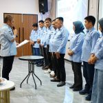 Kukuhkan Pengurus KUAT, Bupati Irwan Tekankan Porsi Pengusaha Lokal Harus Lebih Besar