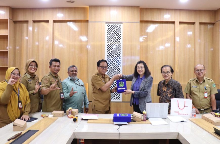 Pj. Sekda Lutim Pimpin Rapat Perda MHA Identifikasi Hak Tradisional Lutim