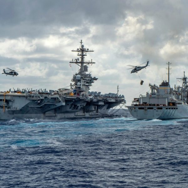 Siaga Tempur Kapal Induk AS di Laut Arab, Ketegangan Kawasan Meningkat