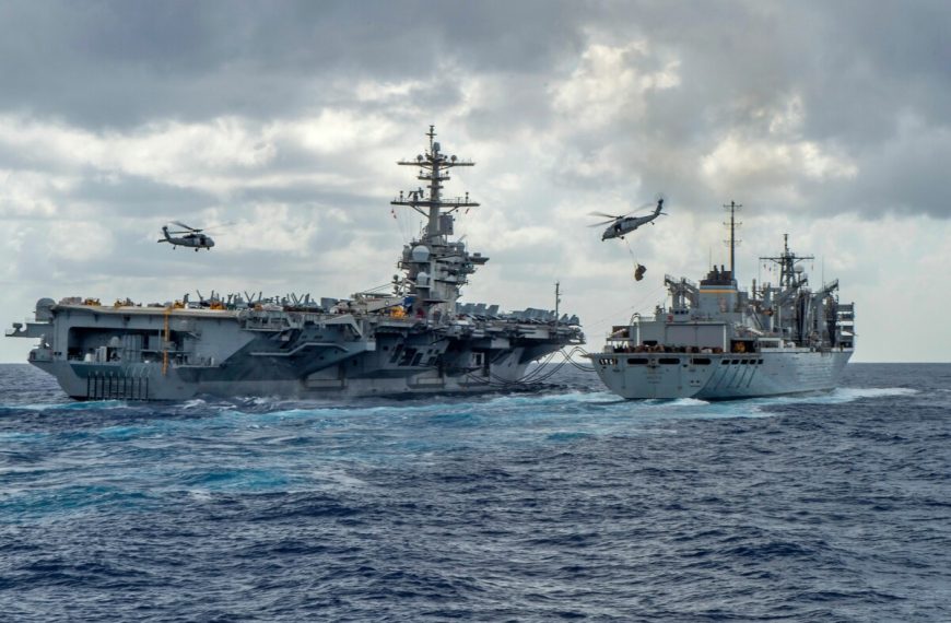 Armada perang AS di Laut Arab siaga tempur