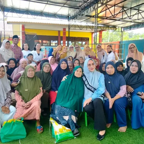 Berbagi Sembako dibulan Suci Ramadhan. Tk.Neg Pembina Malili Berbagi 40 Paket Sembako di Bulan Suci Ramadan