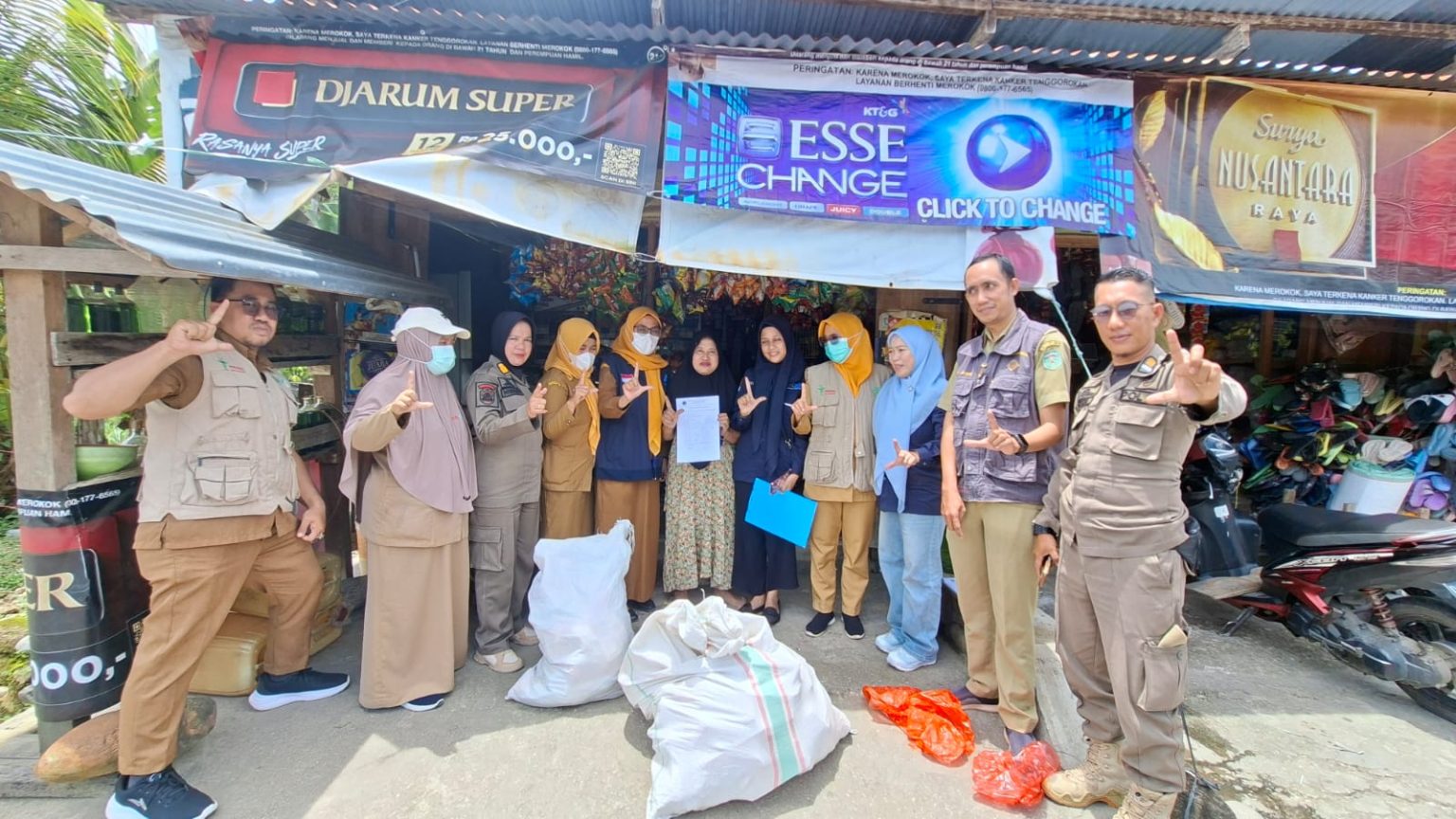 Pastikan Keamanan Pangan, Tim Pengawas Obat dan Makanan Sidak Pasar Mangkutana