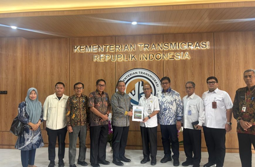 Bupati Irwan Dapat Dukungan Wamen Transmigrasi untuk Perkuat Ketahanan Pangan