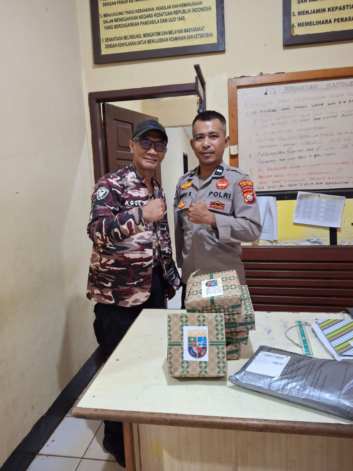 Berbagi Takjil Di Bulan Suci Ramadhan, FKPPI Rayon Nuha PC.XIX-23 Lutim