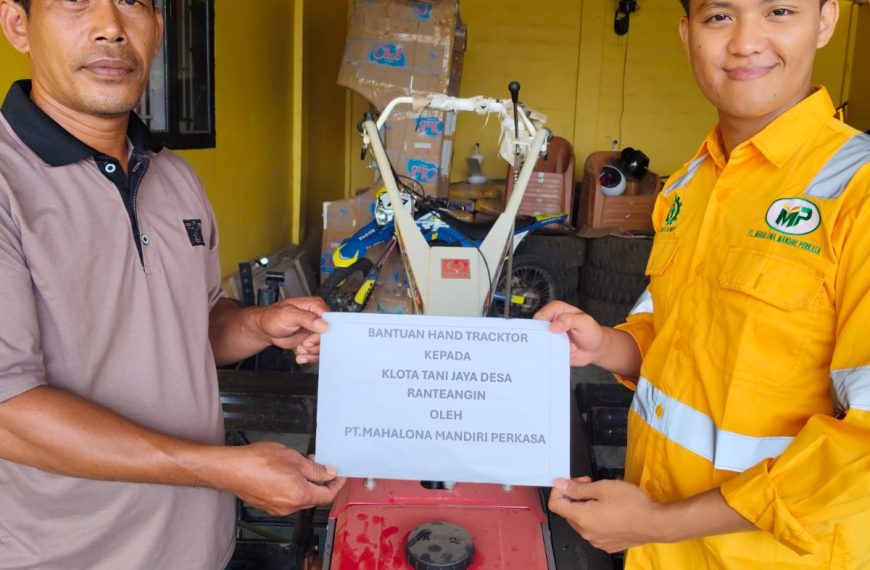 PT.MMP Salurkan Traktor CSR untuk Petani Desa Ranteangin Kecamatan Towuti