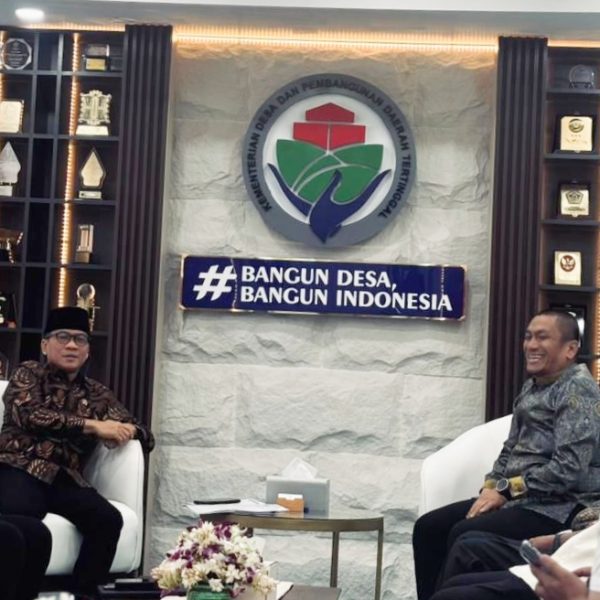 Perkuat Program Pandu Juara, Bupati Irwan Temui Menteri Desa PDT RI