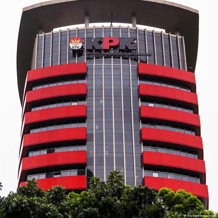 LHKPN 2025 KPK tingkat kepatuhan pejabat negara Indonesia