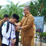Seragam Baru, Semangat Baru: Kisah Bahagia Jarvinia dan Hanif di Luwu Timur