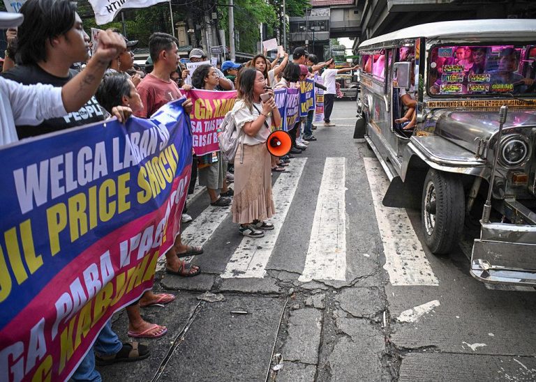 Filipina Darurat Energi: Sopir Angkot Mogok Kerja Imbas Kenaikan Harga BBM