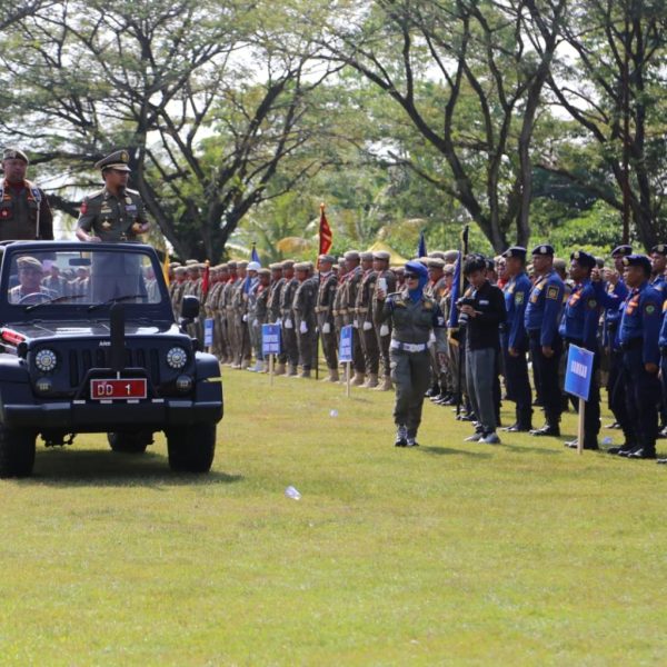 Bupati Irwan Hadiri HUT Damkar, Satpol PP, dan Satlinmas, Luwu Timur Raih Apresiasi dari Gubernur