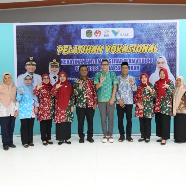 Pemkab Lutim Gelar Pelatihan Anyaman Serat Alam Teduhu, Fokus pada Inovasi Produk Kreatif