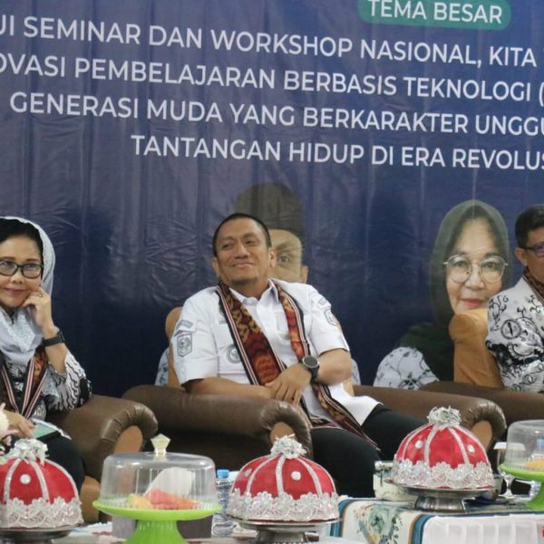 Bupati Irwan Ajak Guru Kuasai AI Tanpa Tinggalkan Nilai Lokal ‎