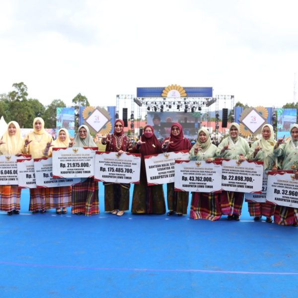 dr. Ani Nurbani Terima Bantuan Rp175 Juta untuk UMKM dan IKM dari Ketua TP PKK Sulsel