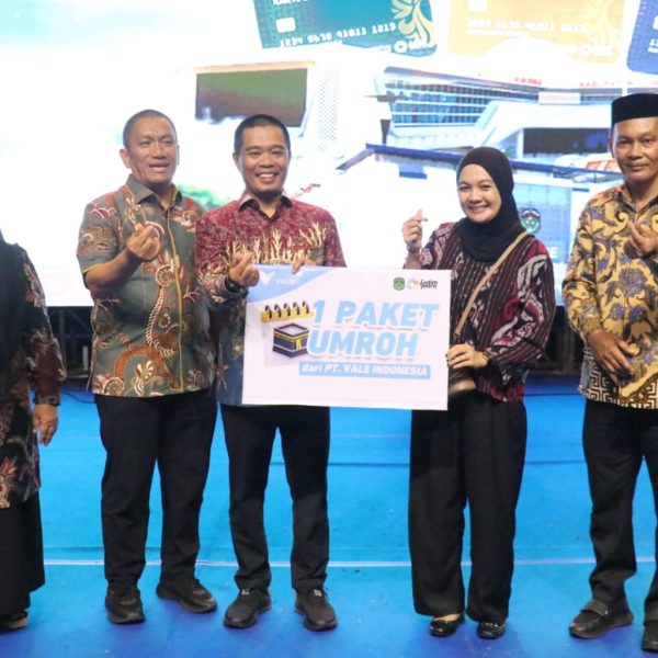 Gerimis dan Air Mata Bahagia di Panggung Bupati Awards 2026 Luwu Timur 
